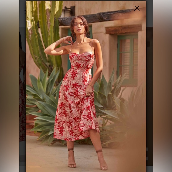 ASTR the label JOSIANE FLORAL SWEETHEART MIDI DRESS Size M - Picture 4 of 5